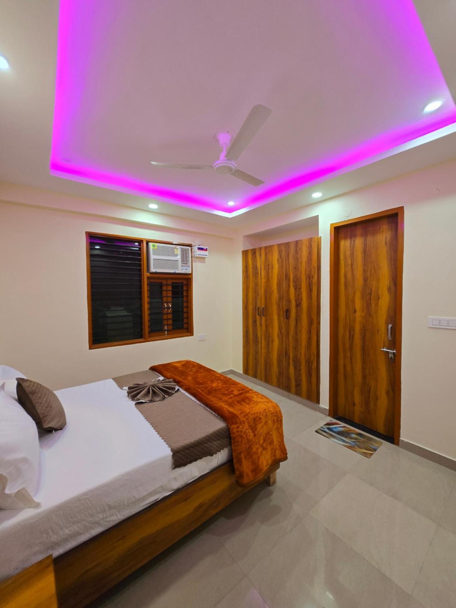 Hotel Blu Plaza غورغاون المظهر الخارجي الصورة
